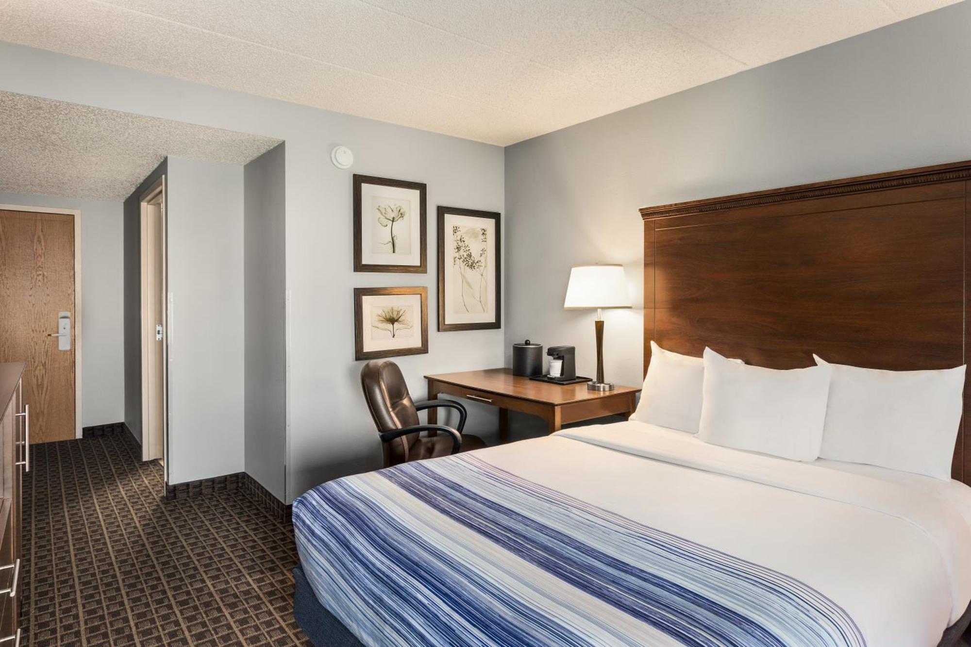 Americinn By Wyndham Madison West Экстерьер фото