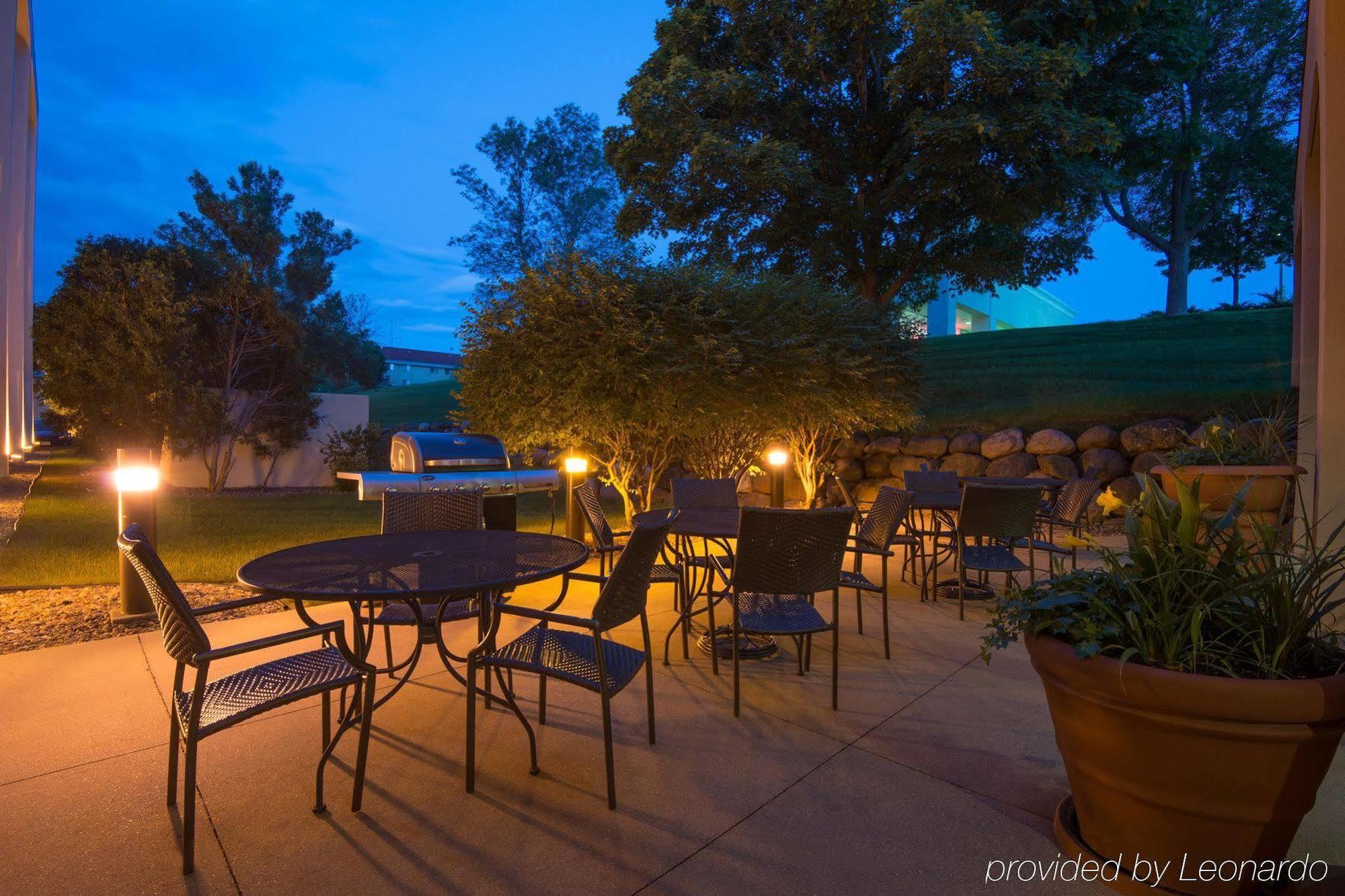 Americinn By Wyndham Madison West Экстерьер фото