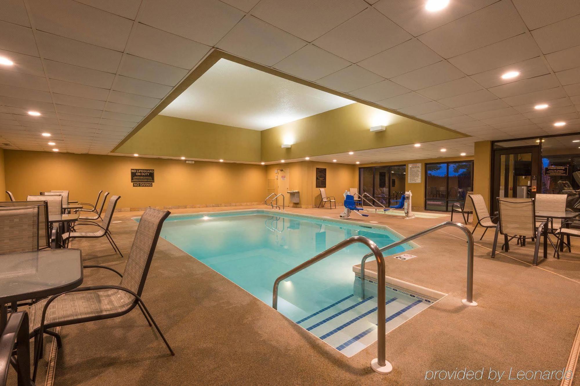 Americinn By Wyndham Madison West Экстерьер фото